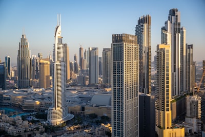 Modernizando sistemas heredados en Dubai: Casos de uso, Costos, ROI