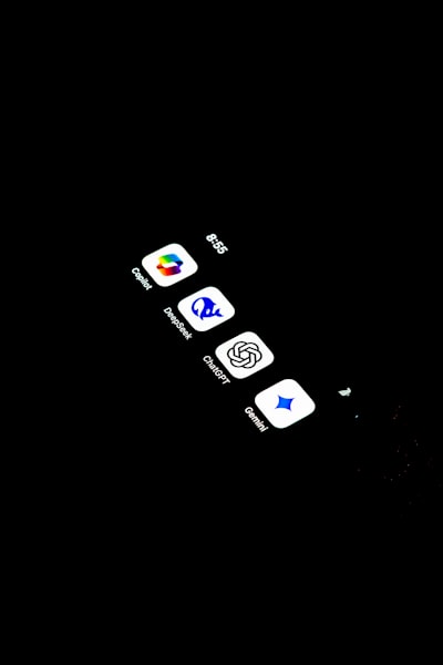 Apple añade ChatGPT, Claude y Gemini a CarPlay en iOS 26.4