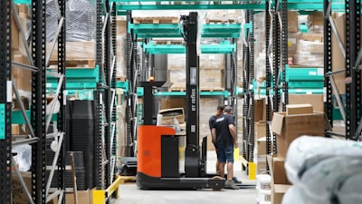 ¿La automatización del seguimiento de envíos optimiza la eficiencia energética empresarial?