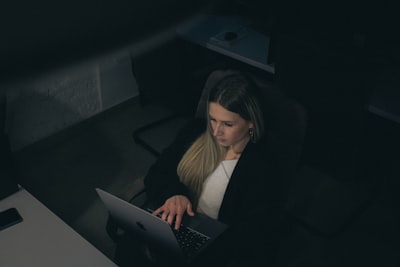 Beneficios del chatbot frente al asistente virtual.