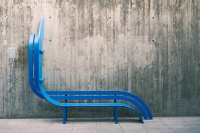 MuteBench: Tolerancia a la indisponibilidad de modalidades en fusión multimodal incompleta
