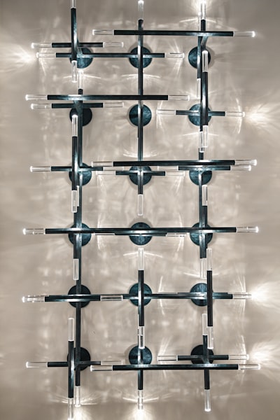 Modelos estrechos de operador de equilibrios estelares en base de Fourier Zernike
