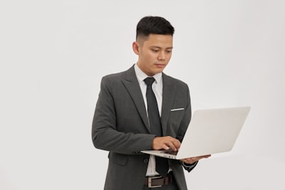 Beneficios de contratar una empresa de automatización de informes para clientes