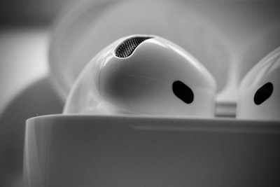 Consigue AirPods 4 por menos de $100