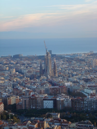 Desarrollo de Agentes de IA en Barcelona: Socio con 15+ Años de Experiencia