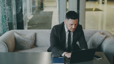 ¿Se puede acceder a un empleado de agencia desde cualquier lugar?