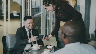 Mejores 15 empresas para contratar empleados de IA en Palma