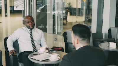 ¿Beneficios de contratar un empleado virtual de IA para tu negocio?