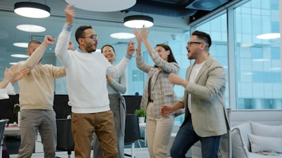 5 Juegos de trabajo para fortalecer el espíritu de equipo