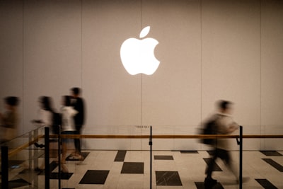 Apple: Avanzando hacia la inteligencia artificial con humanidad.