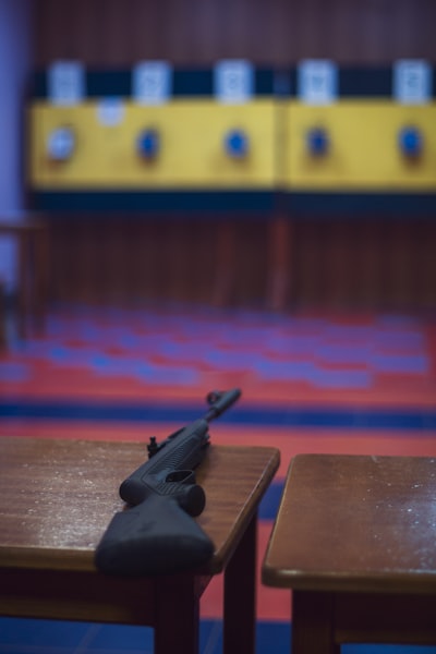 ¿Cómo dominar las sentadillas con pistola?
