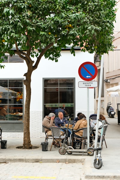 Empresa de creación de avatares de inteligencia artificial realistas en Sevilla