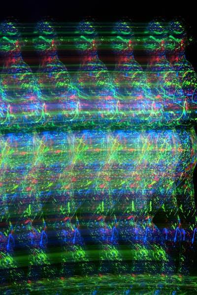Automatización con Redes Neuronales para Deconvolución Espectral de RMN de Estado Sólido 1D