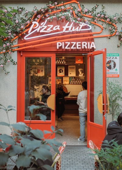 Franquiciado demanda a Pizza Hut por IA de cocina deficiente