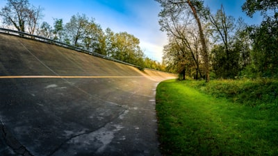Circuits of Curves
