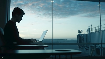 ¿Cómo mejorar la visibilidad de las operaciones en tiempo real para hacer el trabajo remoto más sostenible?