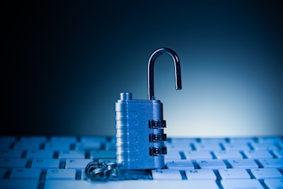 Construyendo un sistema de cifrado: Aspectos técnicos profundos
