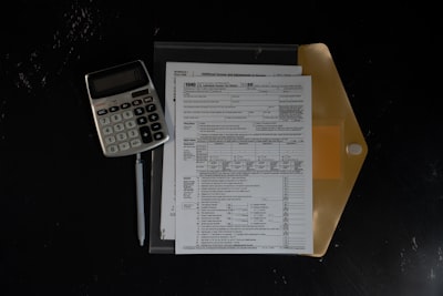 ¿Frecuencia de actualización de la sustitución del presupuesto manual con CPQ por motivos de seguridad?
