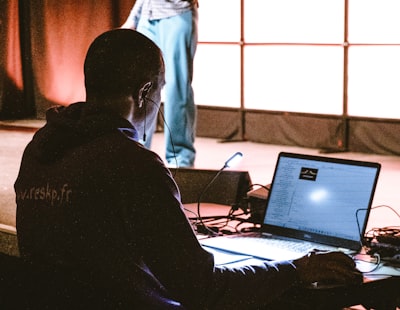 Cómo Q2BSTUDIO acelera la puesta en producción de tu portal