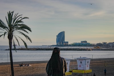 Reducción de tiempos de respuesta empresarial con IA en Barcelona