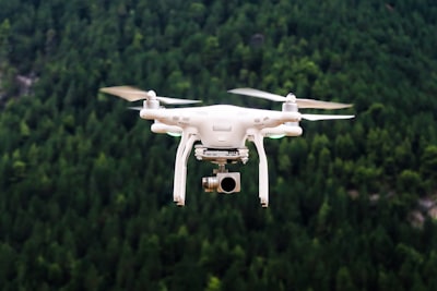 ScoutVLA: Percepción Activa UAV para Preguntas Embodied