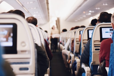 6 miniseries entretenidas de Prime Video para tu vuelo