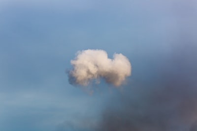 Runpod vs. Vast.ai: Un profundo análisis de plataformas en la nube con GPU para IA/ML