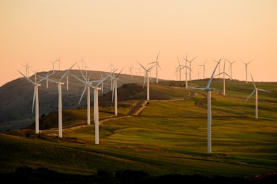 Pronóstico mejorado de energía renovable con predicción conforme contextual