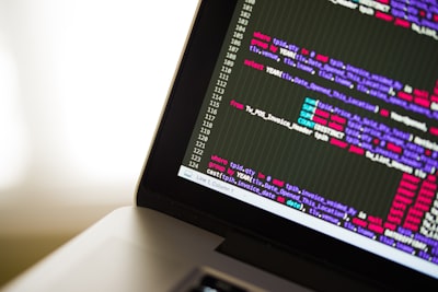 Cursor 2.0 pivota hacia la codificación de IA de múltiples agentes, debuta el modelo Composer