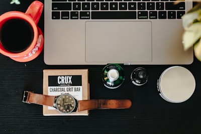 Cómo implementar aplicaciones personalizadas de CRM con presupuesto en Startups: 5 pasos clave