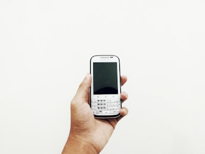 La mejor inteligencia artificial para teléfonos: lista de verificación de procesos para pequeñas empresas