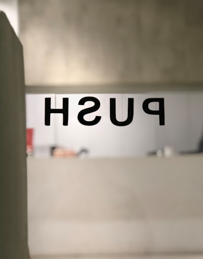 Entendiendo HSTS: La columna vertebral de la seguridad web moderna