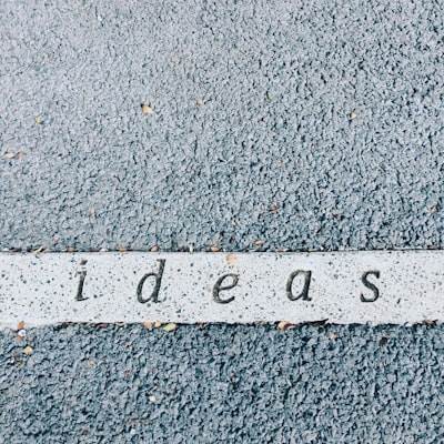 Acabo de crear un generador de ideas de negocio para Startups / SaaS ( idea-rader.com )