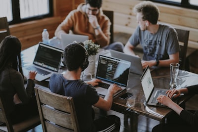 Las 15 mejores empresas que crean solo software personalizado en Vigo