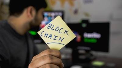 ¿Cómo está transformando la tecnología blockchain la industria del juego en línea?