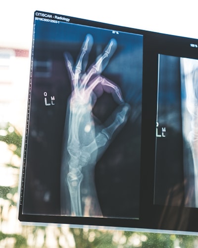  Middleware consciente del contexto para informes de imágenes médicas