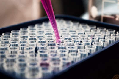 LatentChem: Del CoT textual al pensamiento latente en razonamiento químico