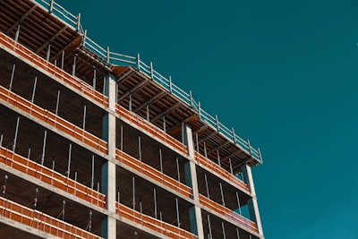 ¿Qué considerar al elegir un MVP de construcción con un socio de codificación AI?