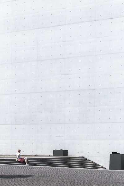 Construyendo una Cola para Pobres con Trabajadores de Cloudflare: De Cero a Producción