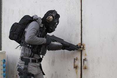 Cómo implementar agentes de IA de forma segura y fiable