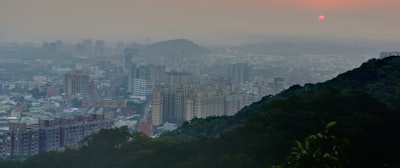  MVG-KAN: modelo multi-vista guiado por viento para pronóstico de PM2.5