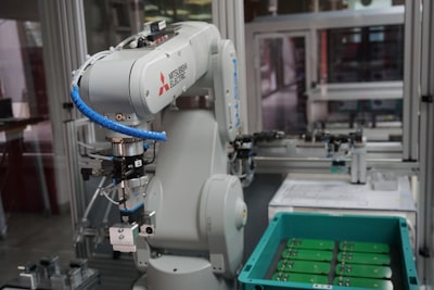 Soluciones personalizadas de automatización con inteligencia artificial maximizando la eficiencia