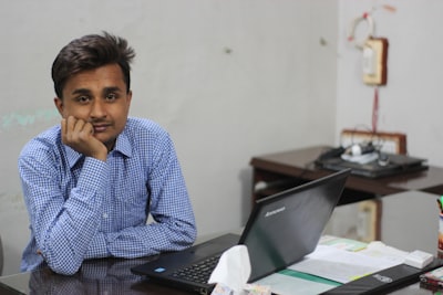 Apurva Pathak conduce una iniciativa innovadora sobre privacidad en primer lugar que está impulsando un impacto en la industria