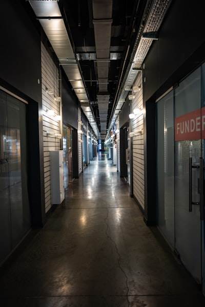 Feature Stores 2.0: La próxima frontera de la ingeniería de datos escalable para IA