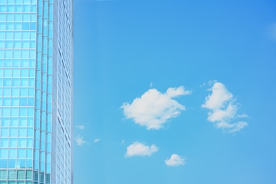 Cómo implementar servicios de consultoría en la nube en mi empresa?
