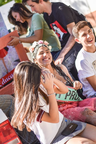 La guía para adultos desconectados de la cultura juvenil: ¿Qué significa 