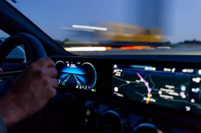 EvoDrive: Evolución Pareto para conducción autónoma segura con agentes LLM