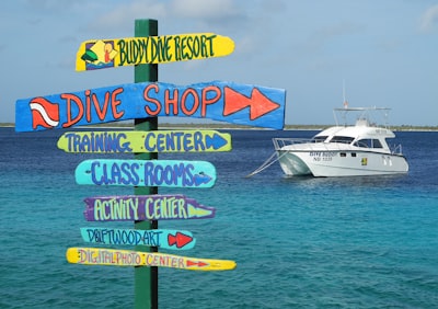 ¿Cuáles son los principales proveedores de creación de tiendas en línea para el turismo en Madrid?