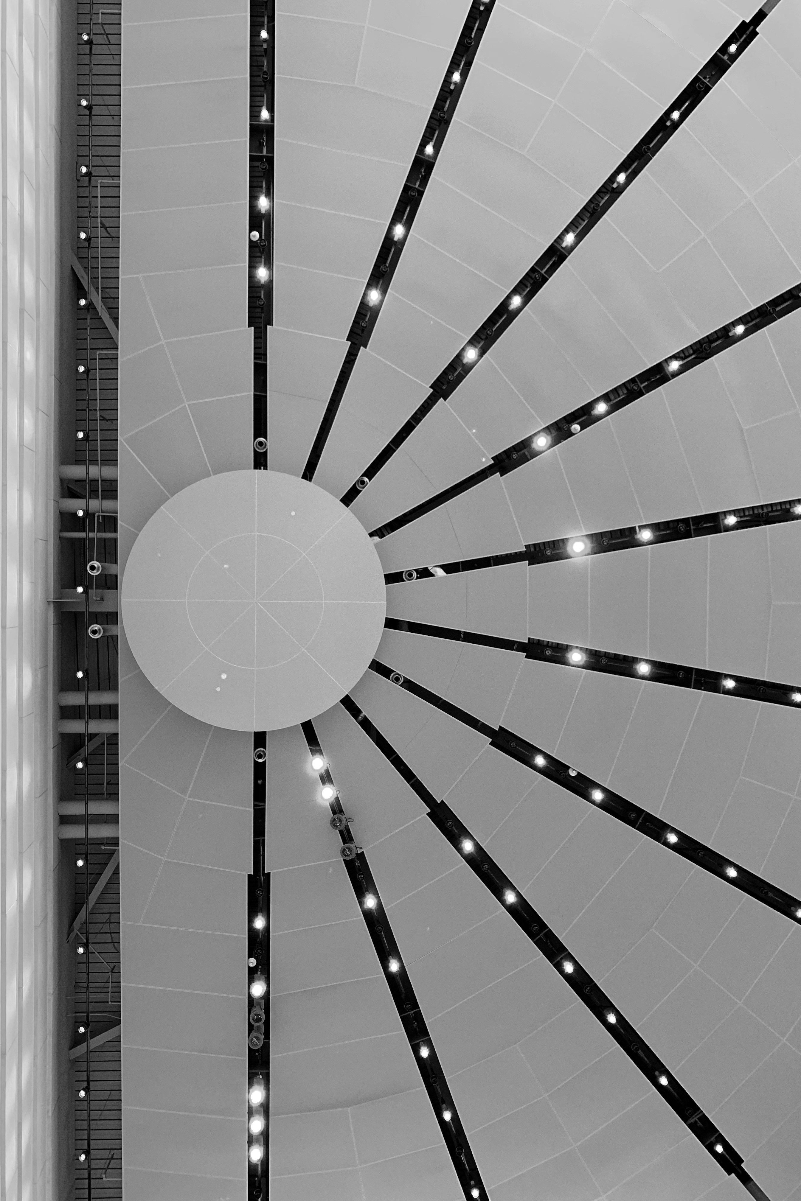 Mejores prácticas para optimizar imágenes Docker e incrementar velocidad de build en líneas de tiempo CI/CD
(Título en español: 