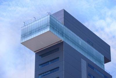 Ingeniería de plataformas en Fintech: construyendo plataformas internas para desarrolladores para escala y cumplimiento en 2025